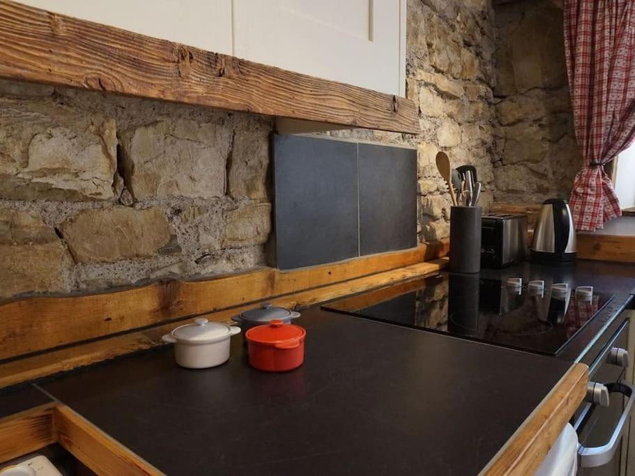 La Grange De Pimberty - Beautiful Apartments 27 Miles From Geneva Vailly Exterior photo
